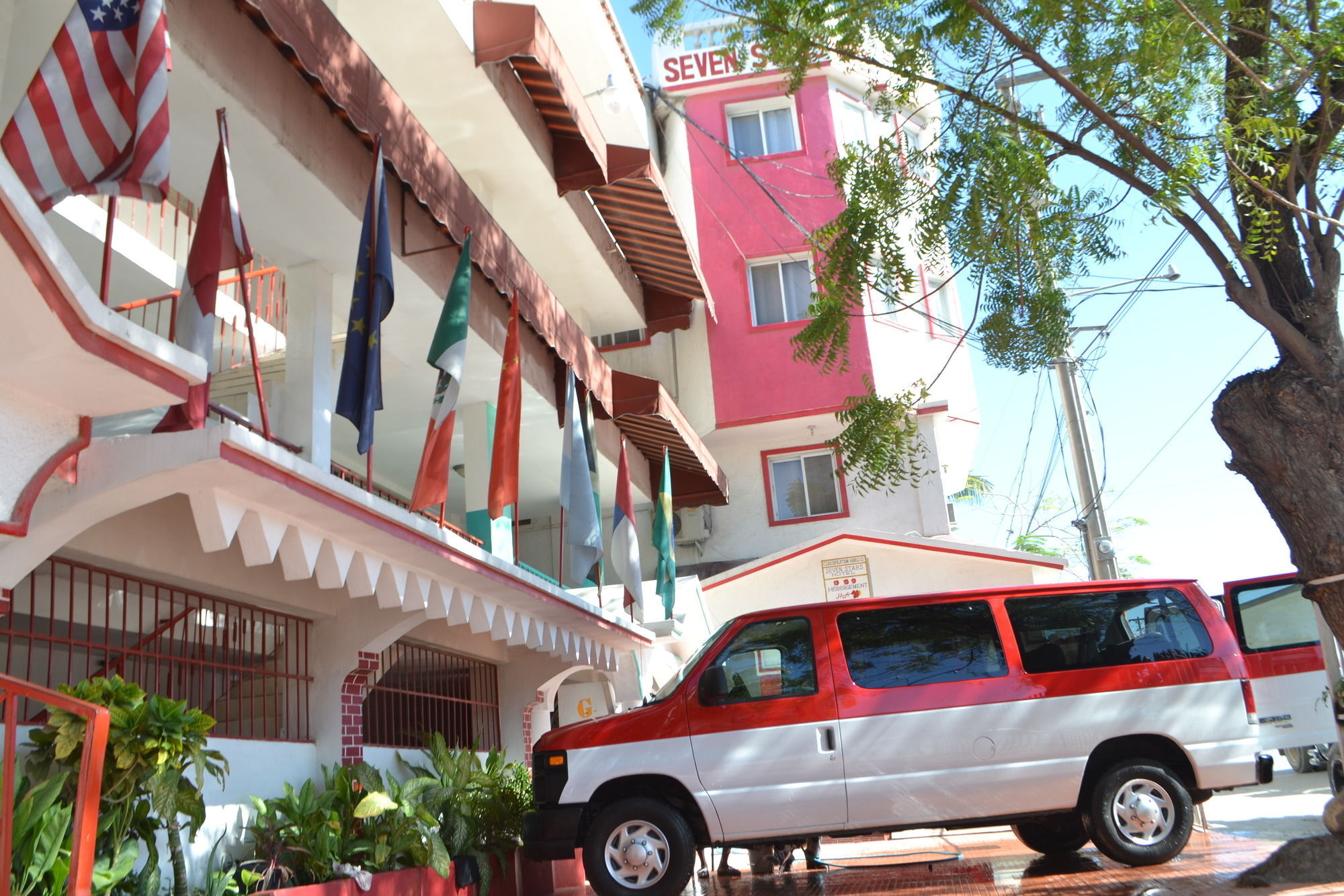 Seven Stars Hotel Musseau Εξωτερικό φωτογραφία